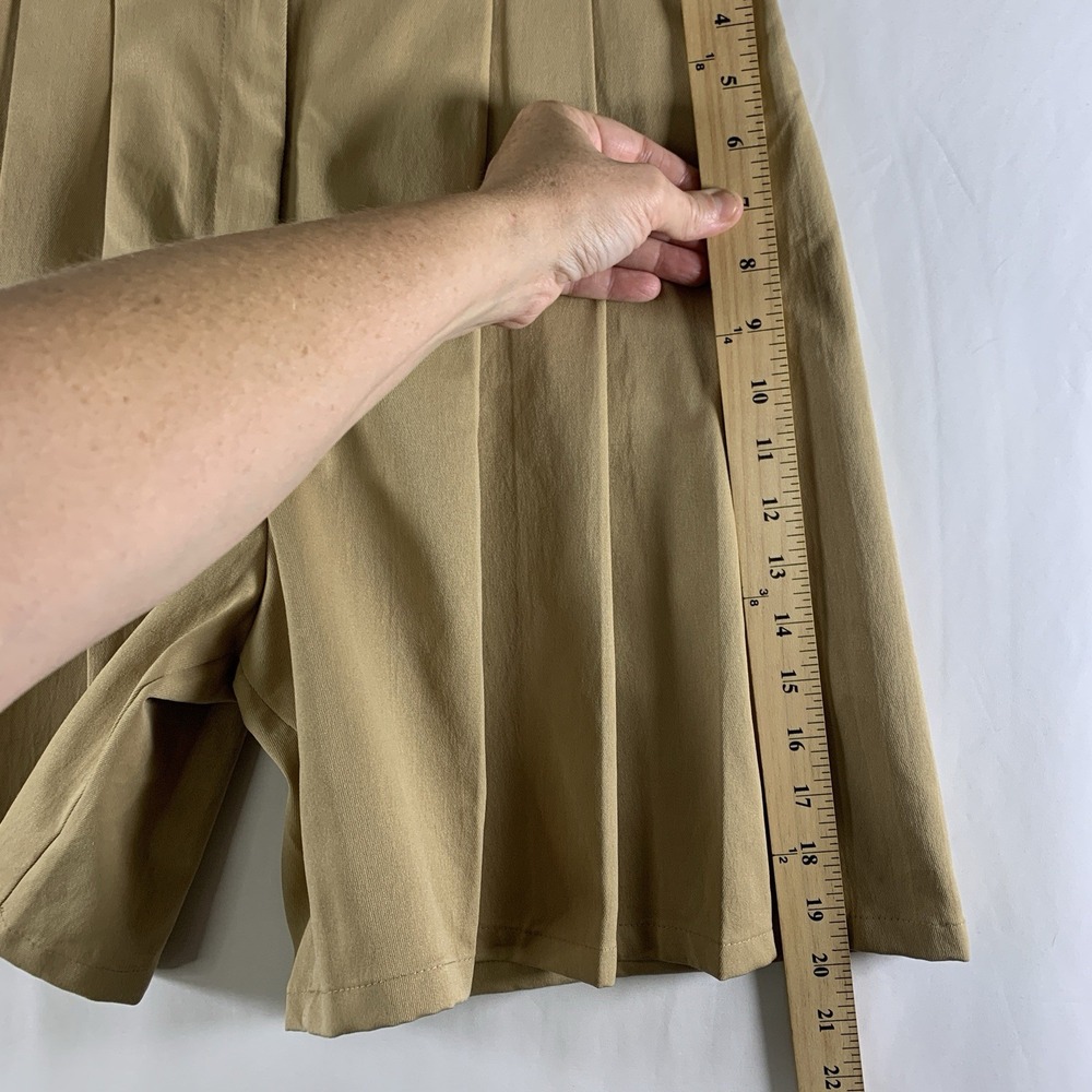 Womens High Rise Pleated Tailored Bermuda Shorts Sz M Khaki Mimimalist Preppy - Picture 7 of 13